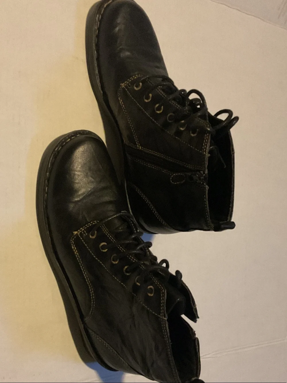 Clarks Men's Black Leather Chukka Boots